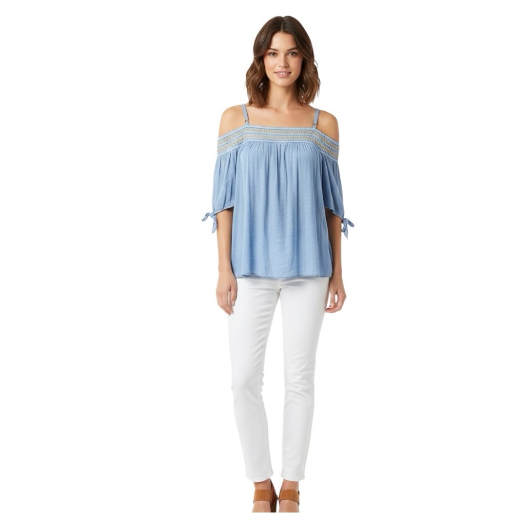 JM collection. Off shoulder blouse. Size Small. Retails: $54.50. NWT.